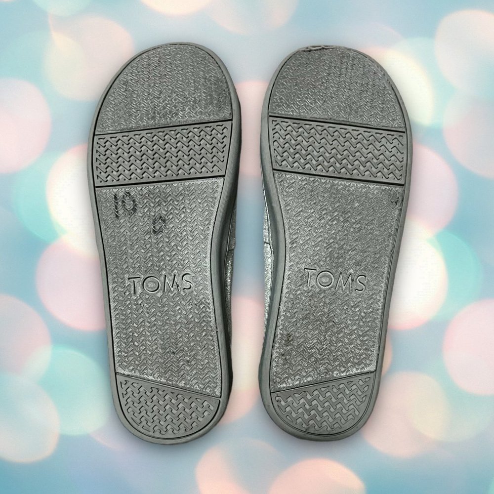 TOMS Girl’s Silver Glitter Slip On Sneakers Shoes Size 3.5 - Picture 6 of 6